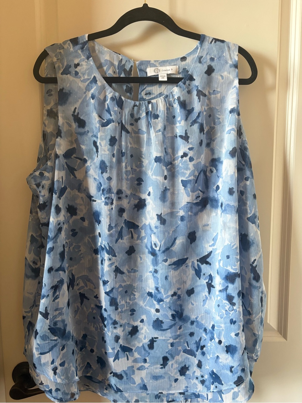 V Cristina Blue Watercolor Floral Sleeveless Blouse — Light Blue Floral